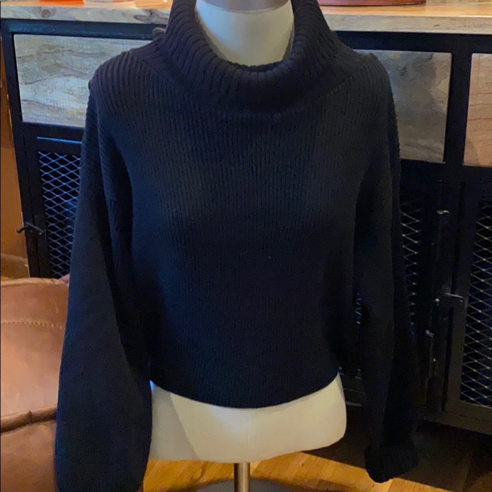 Cropped black ribbed sweater. New with tags